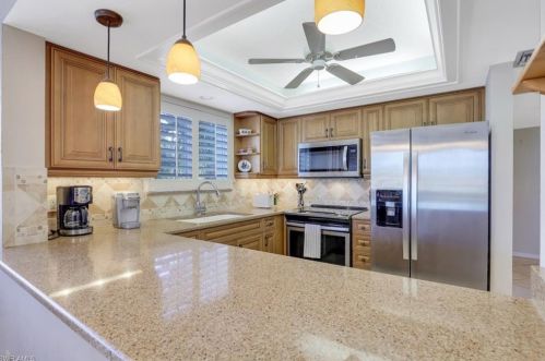 889 Collier Ct, Marco Island, FL 34145-6571