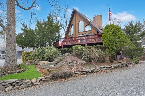 877 Fort Salonga Rd, Northport, NY 11768-2253