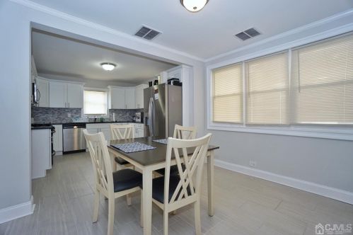 77 Hillside Ave, Woodbridge NJ  07095-3611 exterior