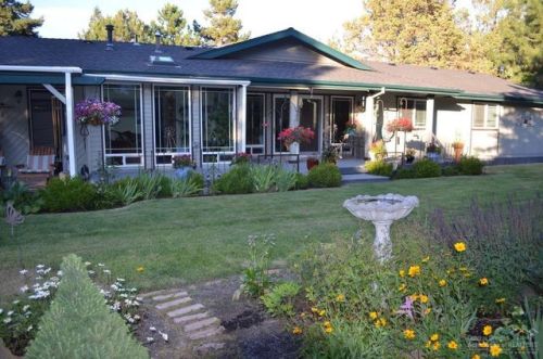 20857 King David Ave, Bend, OR 97702-2852