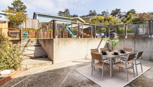 383 Monterey Rd, Pacifica CA  94044-1460 exterior