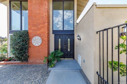 20331 Eastwood Cir, Huntington Beach, CA 92646-4731