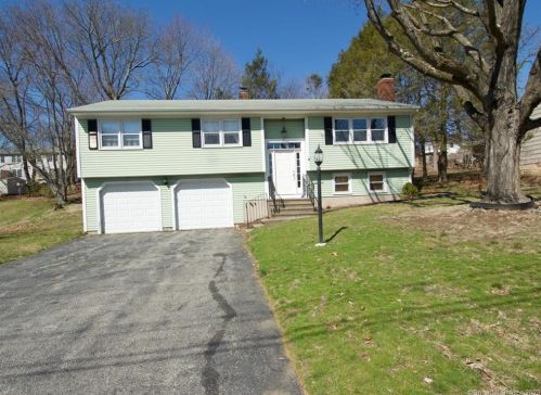 17 Selma Ave, Derby, CT 06418-2230
