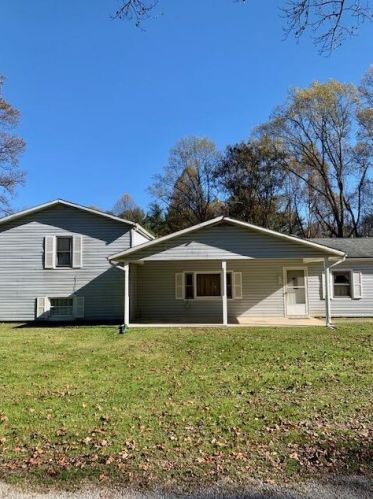19534 Loomis Rd, Nelsonville, OH 45764-9616