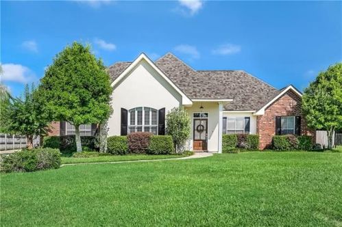 447 Gainesway Dr, Madisonville, LA 70447-9115