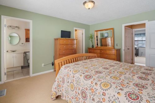 111 Jonathan Dr, Mahopac NY  10541-2209 exterior