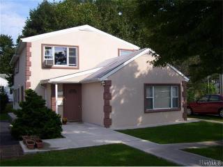 5 King St, Pleasantville, NY 10570-3209
