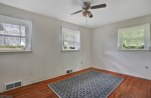 205 Sarepta Rd, Belvidere NJ  07823-2624 exterior