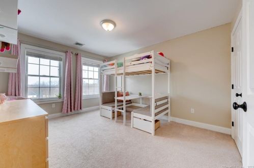 14 Farm Ridge Rd, Unionville CT  06013-2018 exterior