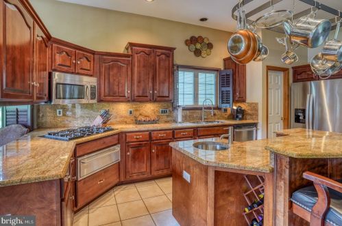 231 Crosby Knl Cir, Dover DE  19904-1098 exterior