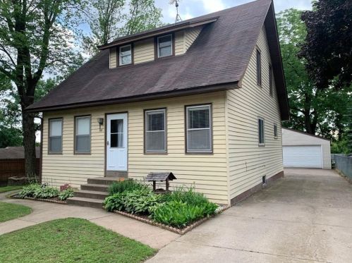 302 Holly Ave, Elk Mound, WI 54739-9785