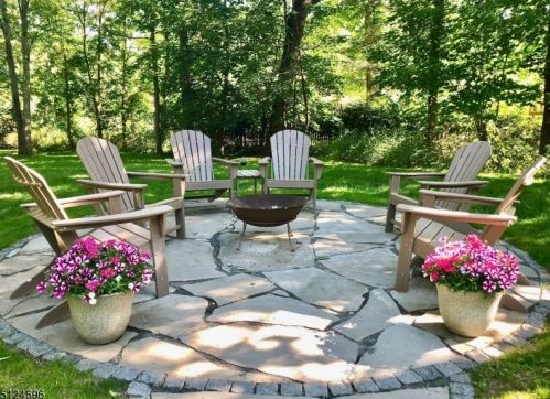 85 Long Hill Rd, Gillette NJ  07933-1410 exterior