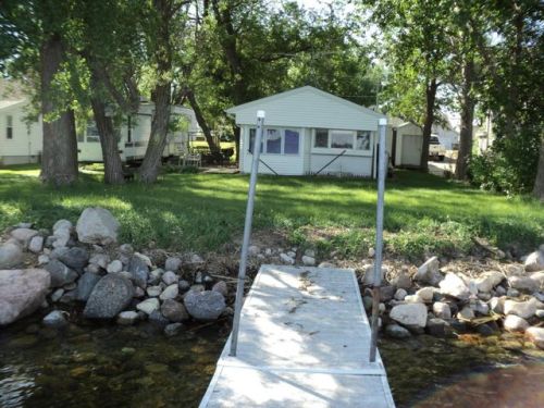 2411 Lake St, Osakis, MN 56360-2305