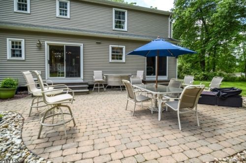 6 Cheryle Way, Annandale NJ  08801-3416 exterior