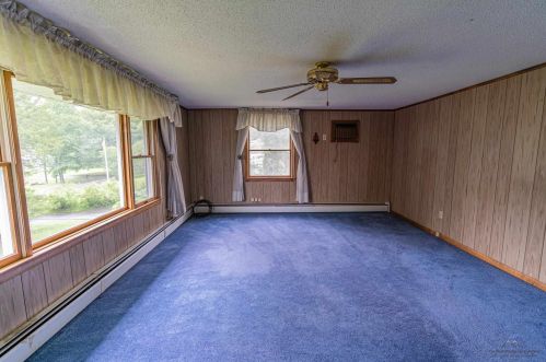 95 Wheeler Ave, Salem NH  03079-3494 exterior