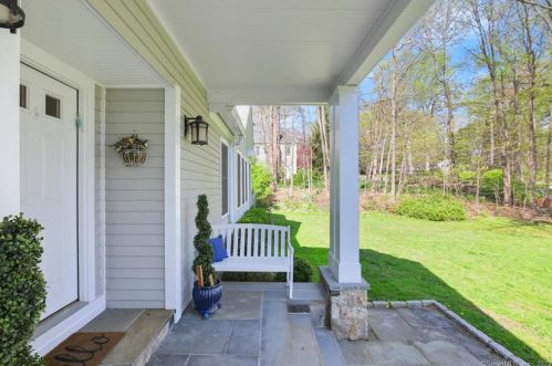 121 Hillcrest Rd, New Canaan, CT 06840-6505