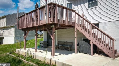 6608 Farmstead Ln, Fredericksburg VA  22407-1703 exterior
