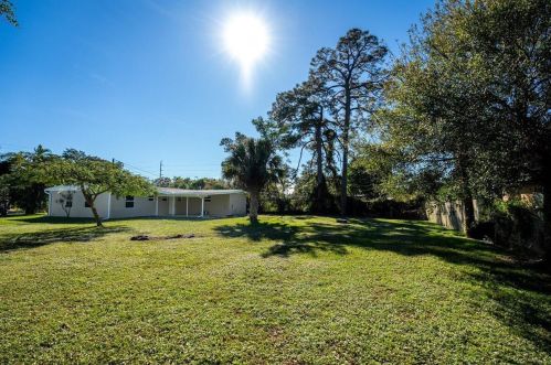 1815 30th St, Fort Pierce FL  34947-6914 exterior