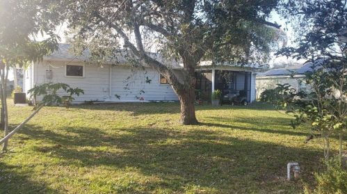 307 La Playa St, Fort Pierce, FL 34983-1576