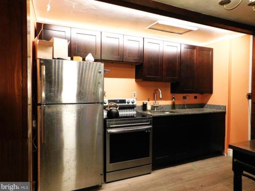 619 Trenton Rd, Fairless Hills, PA 19030-2427