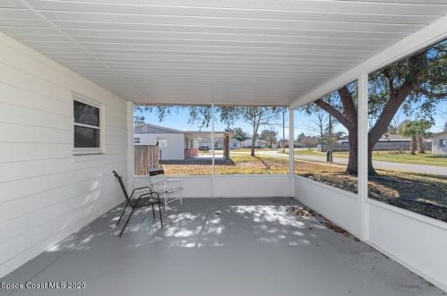 1195 Cornwall Dr, Titusville, FL 32796-1504