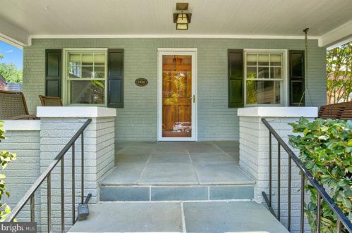 6205 33rd St, Washington, DC 20015-2405