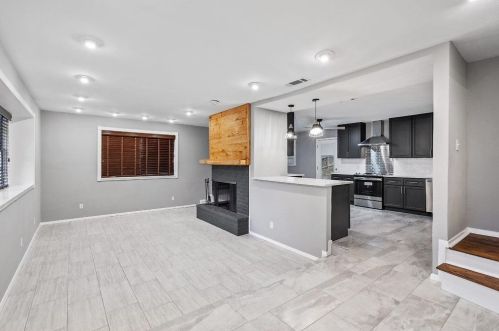 6609 Genoa Rd, Fort Worth TX  76116-1812 exterior