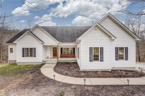5651 Old Columbia Rd, Goochland, VA 23063-2746