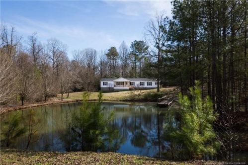 812 Golden Hills Ln, Sanford, NC 27332-2426