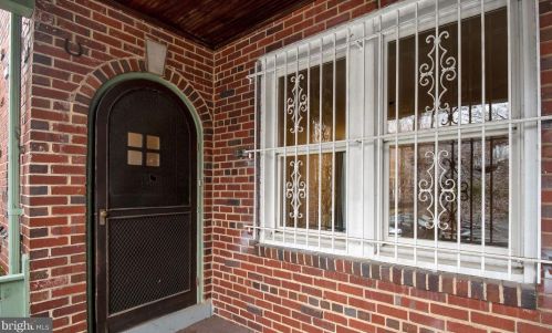 3836 Calvert St, Washington, DC 20007-1820