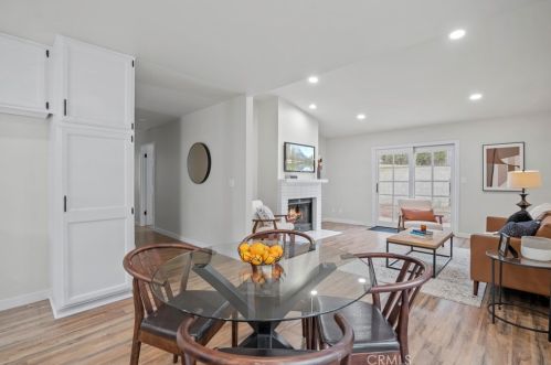 30807 Arlington St, Santa Clarita CA  91384-2453 exterior