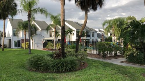 620 Haven Pl, Tarpon Springs FL  34689-4844 exterior