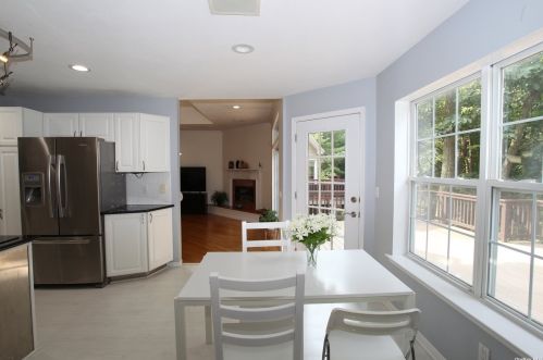 4 Sabrina Ct, Huntington Station NY  11746-4225 exterior