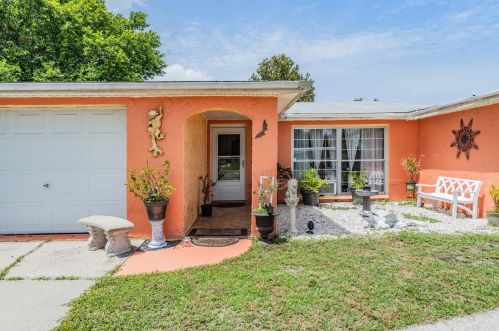 10125 Regency Park Blvd, Port Richey, FL 34668-3775
