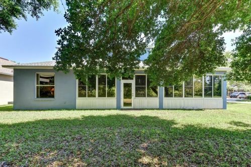 802 Whispering Wind Ct, Daytona Beach FL  32128-7515 exterior