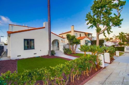 3124 Dumas St, San Diego CA 92106-1318 exterior