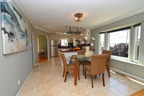2400 Prosperity Way, San Leandro CA  94578-1124 exterior