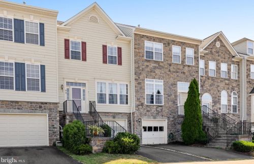 819 Bluefield Sq, Leesburg, VA 20176-6676