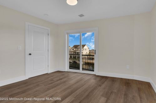 1217 Niihau Dr, Lacey NJ  08731-4702 exterior