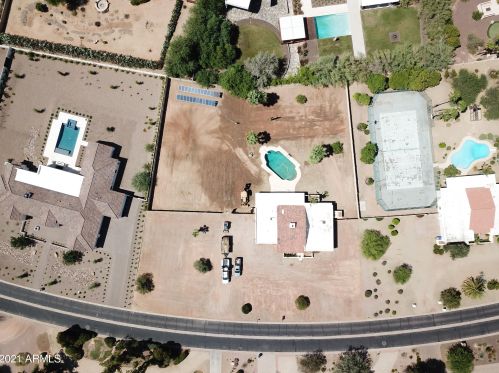 5016 Berneil Dr, Scottsdale, AZ 85253-1522