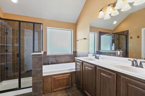 11708 Beach St, Frisco TX  75036-6435 exterior