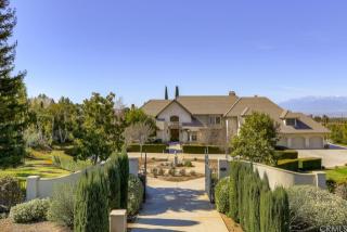 11220 Walnut St, Redlands CA  92374-7610 exterior