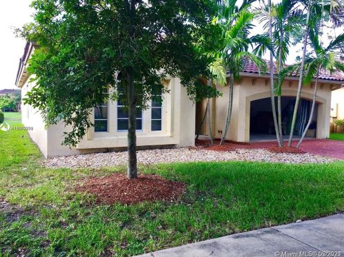 12860 51st St, Hollywood, FL 33027-5806