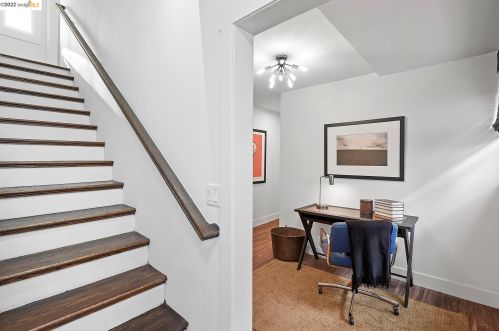 3059 Delaware St, Oakland CA  94602-3219 exterior