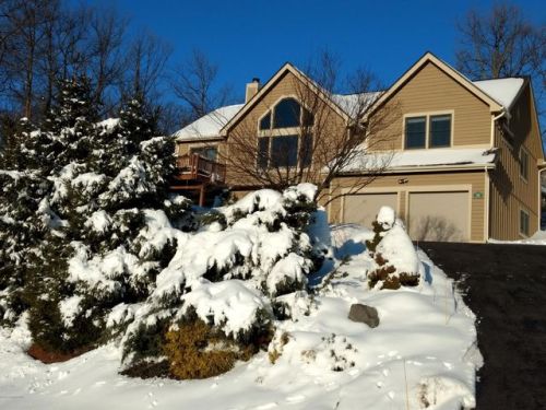 2239 Camelback Dr, Tannersville, PA 18372-7703