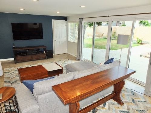 8009 Vale Dr, Whittier CA  90602-2659 exterior