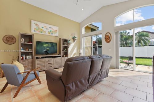 18880 29th St, Hollywood FL  33029-2411 exterior