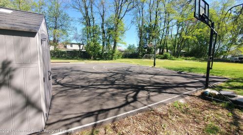 7 Bedle Rd, Hazlet NJ  07730-1209 exterior