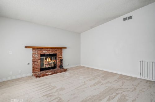 43838 Palm Vis Ave, Lancaster CA 93535-3304 exterior