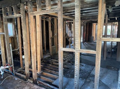 139 Kingsbridge Rd, Mount Vernon NY  10550-4929 exterior